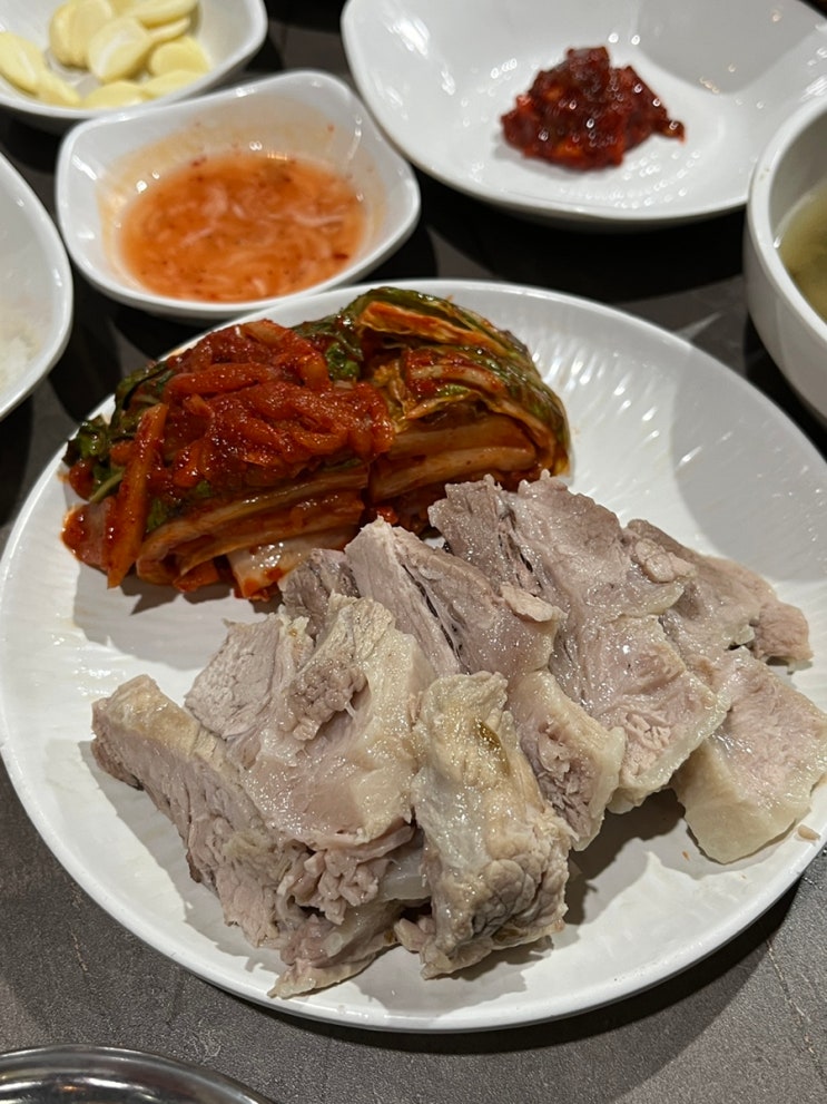  서울 시청 혼밥 맛집 무교동 고려보쌈 가성비 점심 식사