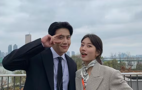 <b>수지 김선호</b> 베트남서 포착 마스크 벗고 나란히 <b>러닝</b>