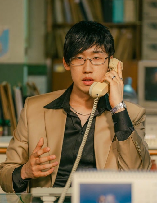   너드미 이상진, '태풍상사'에서 '배송중' 역으로 재발견! 코믹함 넘어선 입체적 연기력 호평