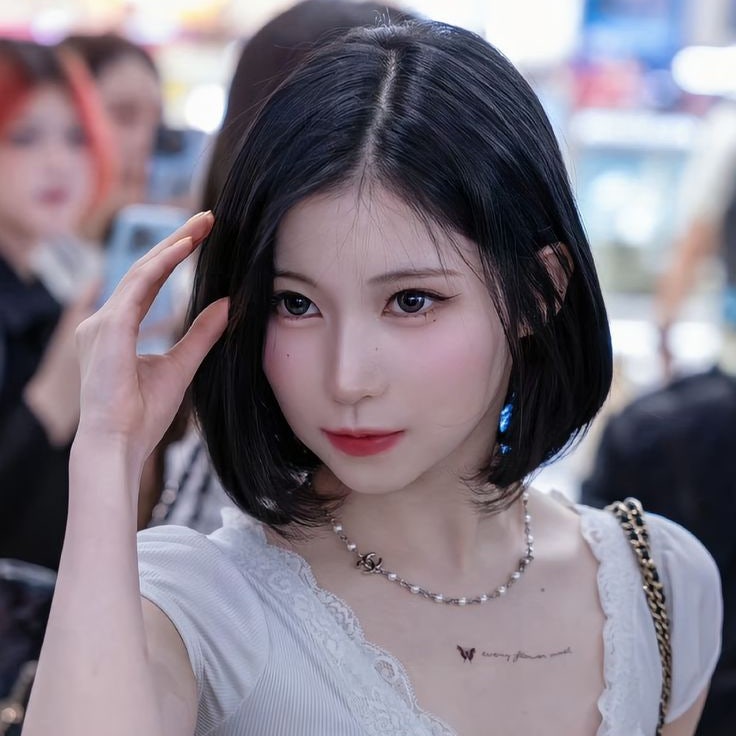  시크함의 끝판왕! 칼단발 모음 zip
