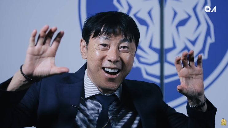 <b>신태용</b> 반박, "<b>폭행</b> 있었다면 은퇴하겠다" vs 울산 정승현... 