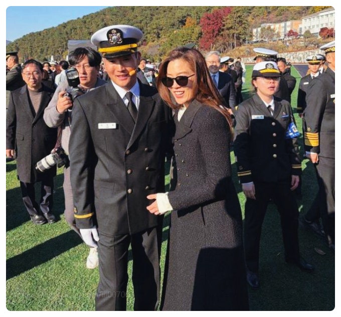 임세령 이혼후 이재용 아들 임관식 참석으로 화제 대상그룹 부회장 삶 사랑 이정재 커플