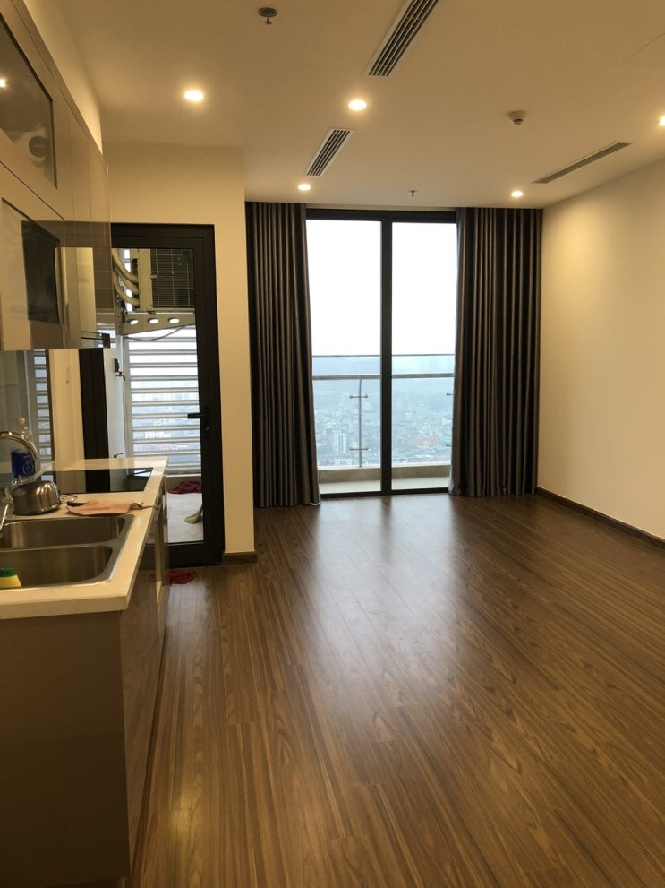  하노이 웨스트포인트 W3 2룸 노옵션 2000만동 Vinhomes Westpoint 아파트 임대 알려드립니다