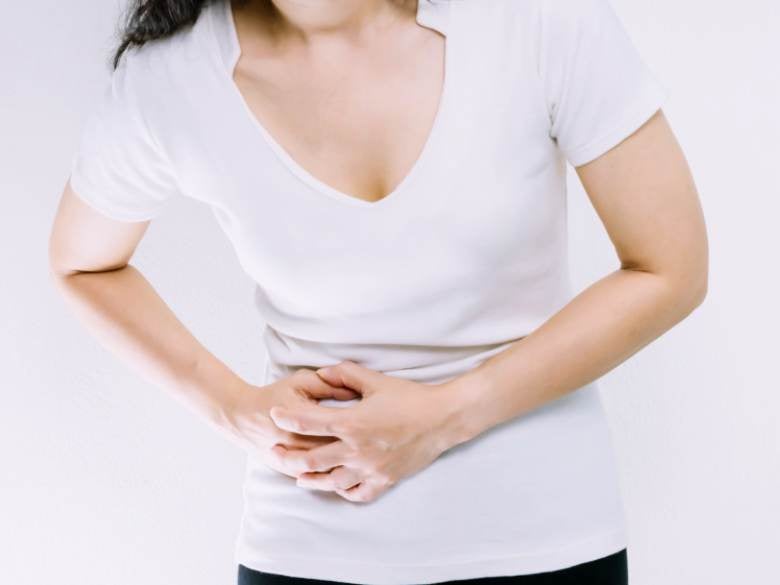 배꼽 위 딱딱 하고 통증 아픔 있을 때 단순 복통일까?