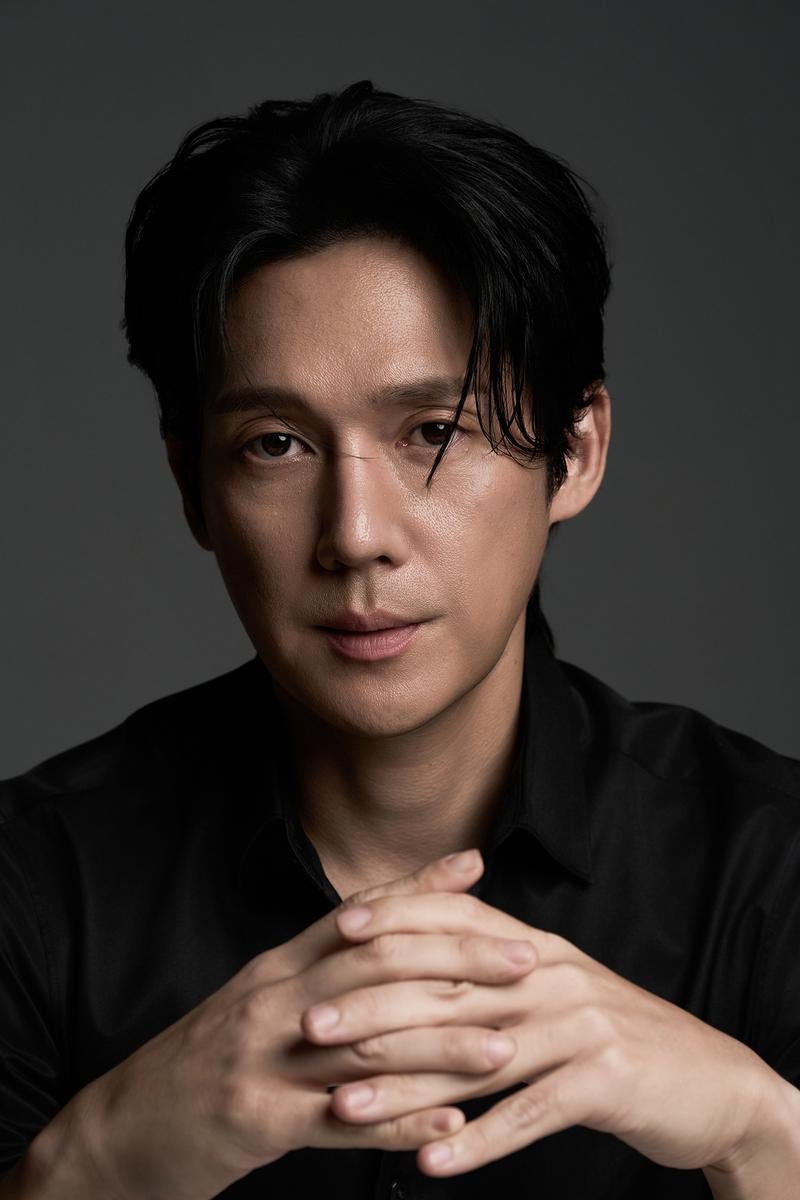 “가슴에 박힌 복지원 기억”…송창의, 영화 ‘개미잡이’로 아시아 영화제 3관왕 견인