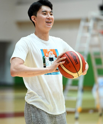 한국 <b>농구</b>대표팀 12년 만의 <b>중국전</b> 2연승! 이정현과 <b>이현중</b>의... 
