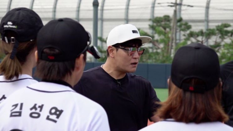 건지”…<b>추신수</b>, ‘야구여왕’ <b>블랙퀸즈</b> 향한 <b>극대노</b> 뒤 숨은... 
