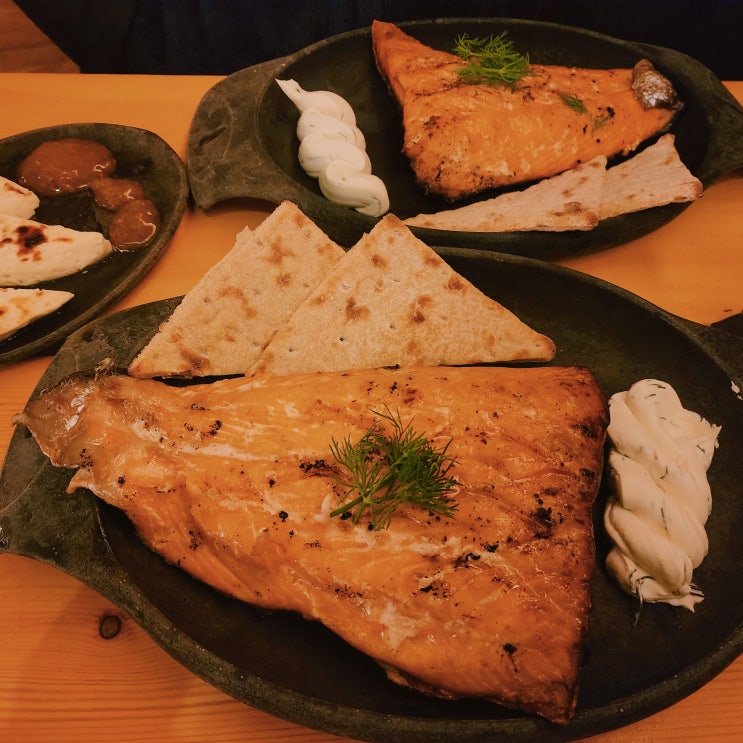  핀란드 여행 로바니에미 산타마을 맛집 연어 스테이크 가격 웨이팅 후기