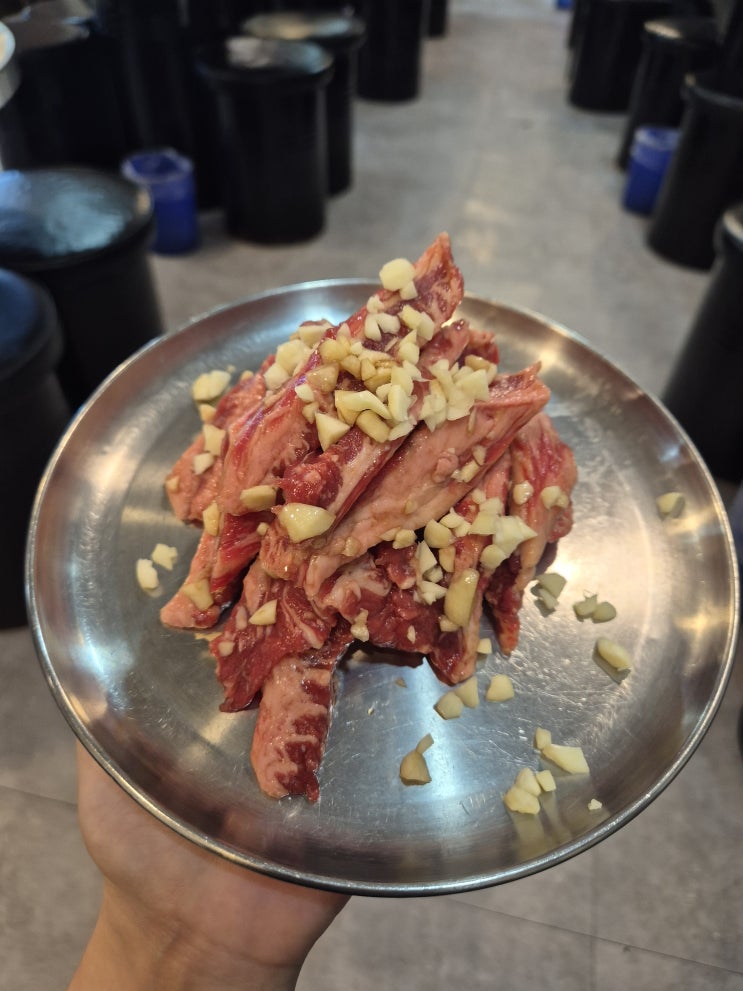  익선동 맛집 숙성의미껍데기 후기 (마늘소갈비살·돼지꼬리)