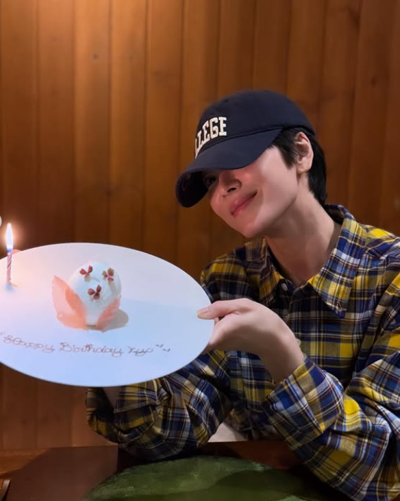 송혜교, 새신랑 된 남사친 만나더니… “내 생일도 같이 축하받았다” 분위기 찢다 차기작