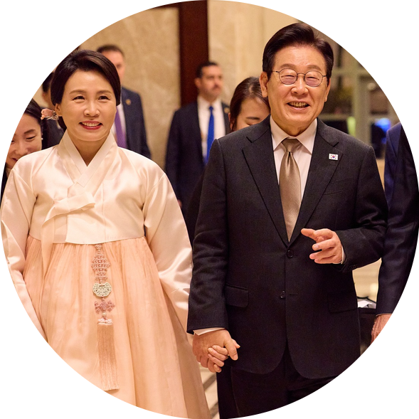 [잼 스토리] 이 <b>대통령</b> "흡수·억압 방식 통일 안돼, <b>남북</b>연락채... 