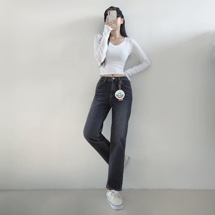  겨울 필수템! 허리밴딩 피치기모 일자핏 진청청바지로 완성하는 따뜻하고 편한 데일리룩