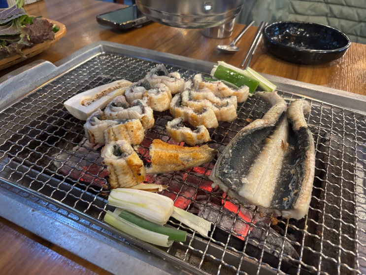 시흥 정왕동에서 찾은 최상급 자포니카 장어 맛집 벌떡풍천장어 정왕본점