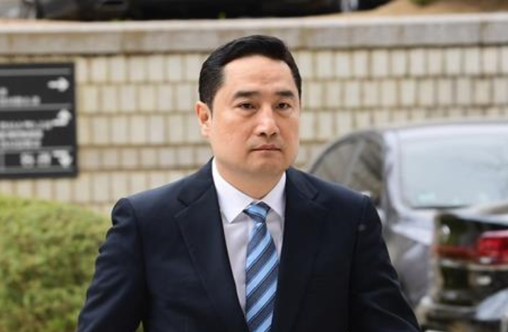 법원, <b>이재명</b> 대통령 소년원 발언한 <b>강용석</b>에 <b>징역형</b> 집행유예... 
