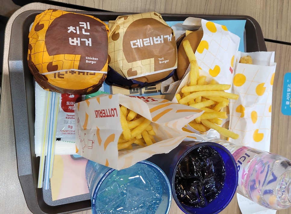 롯데리아 광주동강대점 사진 2