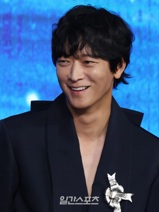 [단독] 강동원 소속사, ‘미등록 운영’ 신고 그 후…“대표 경찰 조사·등록 완료”