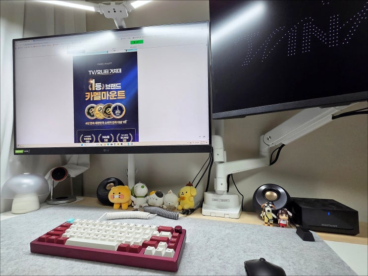  카멜마운트 폴타입모니터암 CMA2V로 깔끔한 듀얼 모니터 데스크셋업 완성