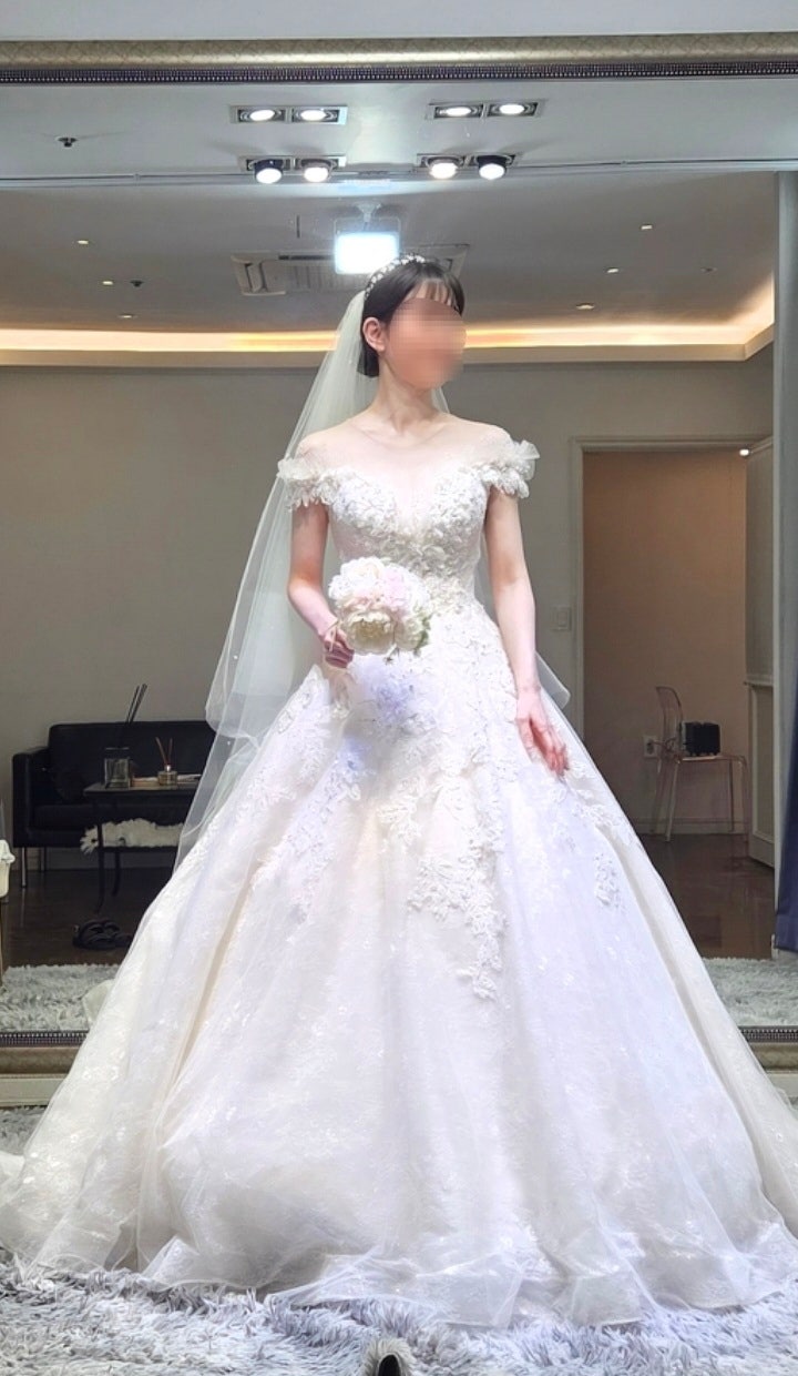  클라우디아 인천점 본식가봉 셀렉 후기 - 비즈패턴 드레스