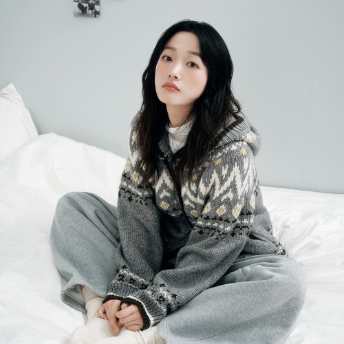  크리스마스에 뭐 입지 울혼방 노르딕 후드 가디건 쥬시쥬디