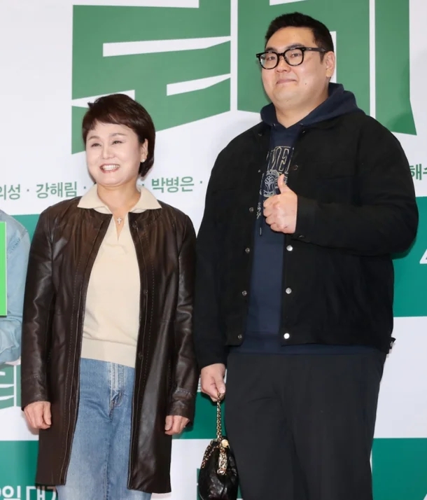 '<b>이경실</b> 子' 손보승, 군법 위반 의혹 속 <b>쇼핑몰 폐업</b> 처리