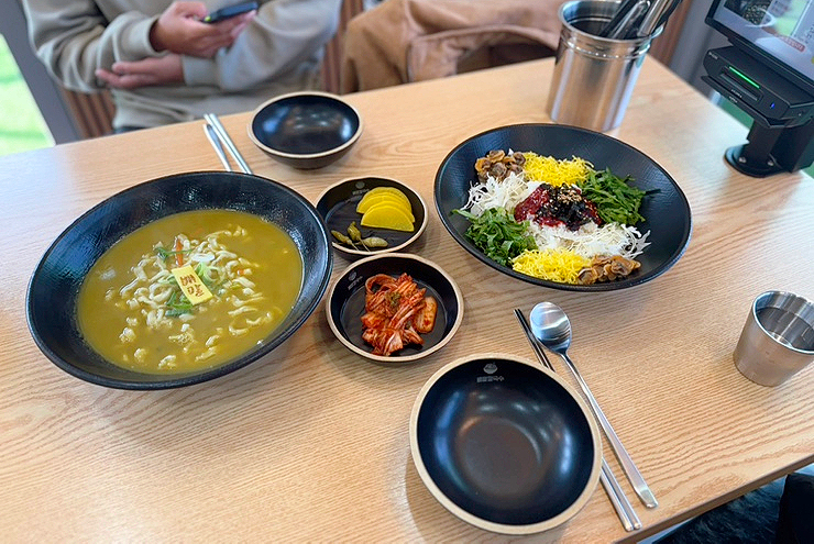  월광수변 맛집 도원동 칼국수집 배말칼국수김밥 대구월광수변점