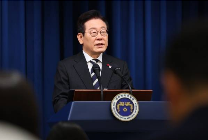 李대통령, “대한민국, <b>노벨평화상</b> 받을 <b>자격</b> 있다”… 12·3... 