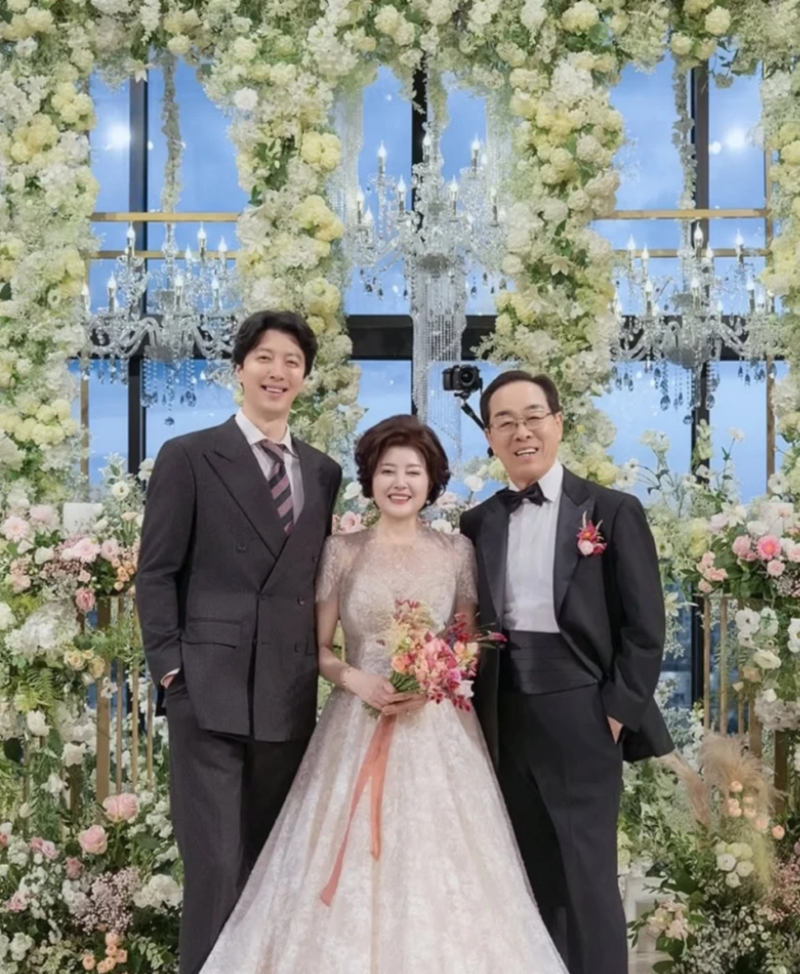 ‘돌싱 파파’ 이동건, 사랑과 효도를 다 잡았다! 강해림 열애 후 달라진 근황 공개