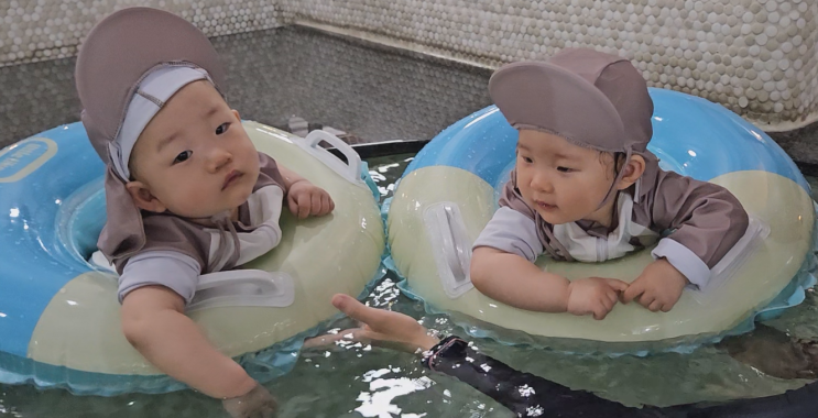  3살 아기 물놀이 튜브 추천 튼튼한 손잡이 있는 리틀타익스 보행기 튜브 솔직후기 (feat. 안전인증)