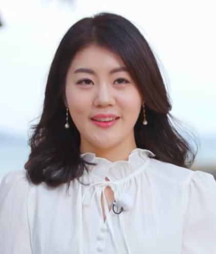   '나는 솔로' 14기 옥순, 드디어 프러포즈 받았어요! "He proposed. And of course, I said yes"