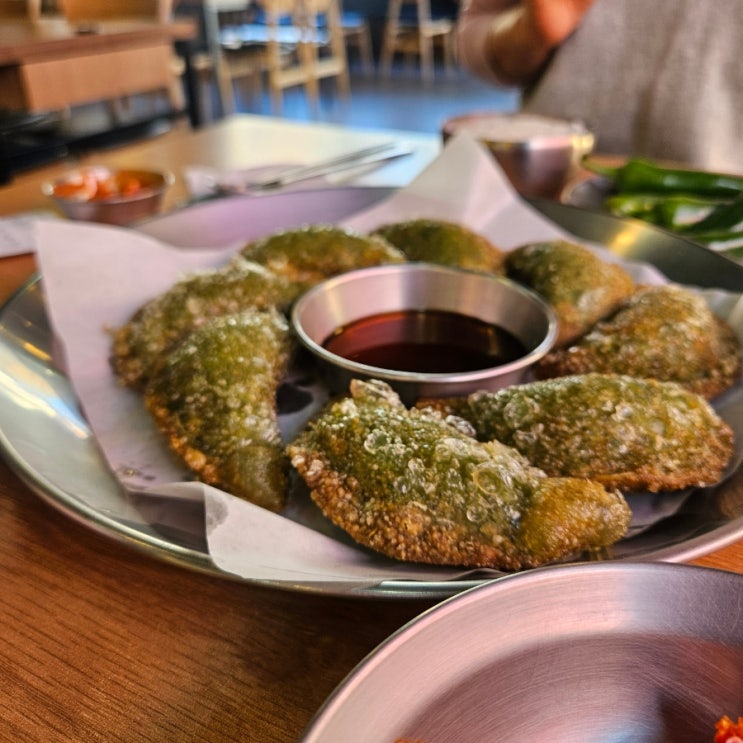  포항 죽도시장 만두 맛집 국내산 한우 한돈으로 직접 빚은 손만두 튀김만두