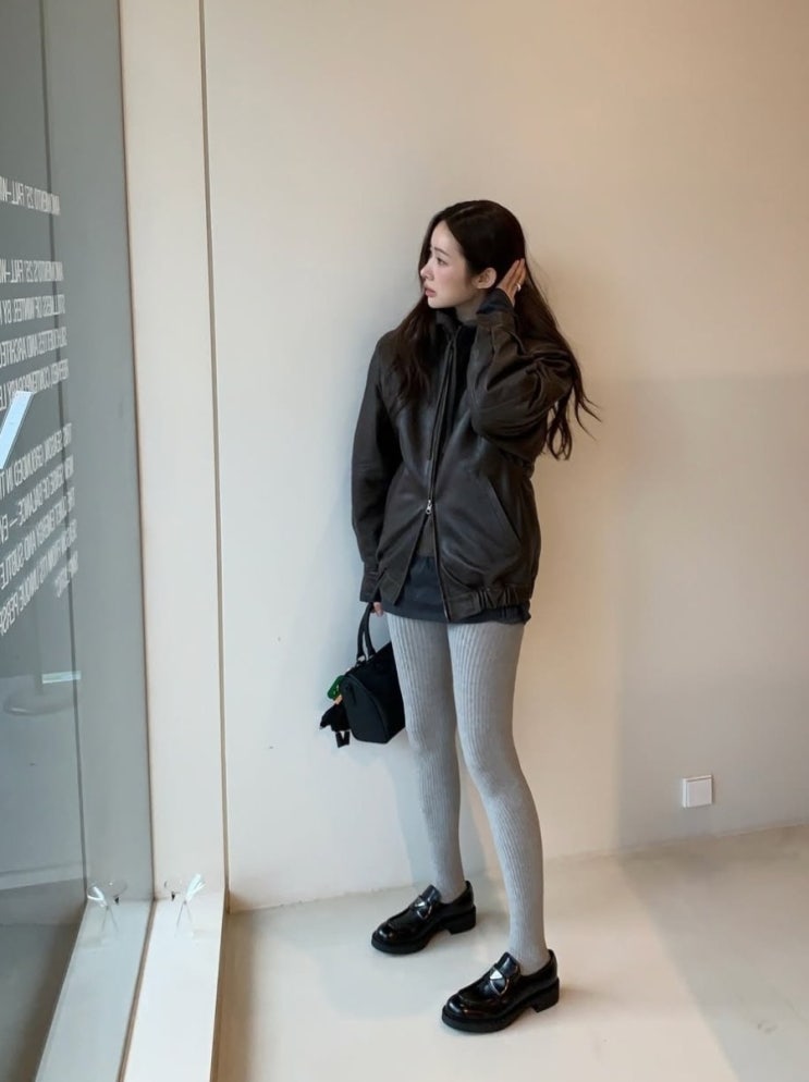  실패 없는 명품 로퍼 브랜드 ! 차정원 착용 프라다 여성 로퍼