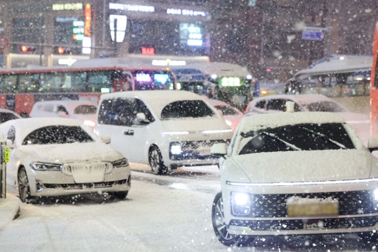2025년 12월, <b>수도권 폭설</b>과 이번 주 날씨 전망! 지하철 파업... 