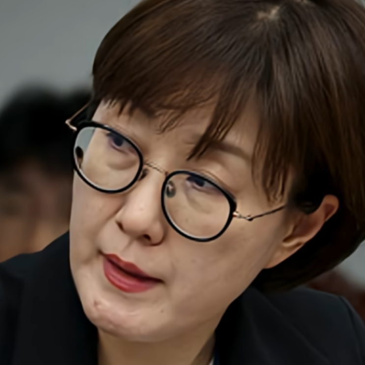 <b>김현지</b> 부속실장 <b>인사청탁 논란</b>,김남국 비서관 사퇴! 실세설... 