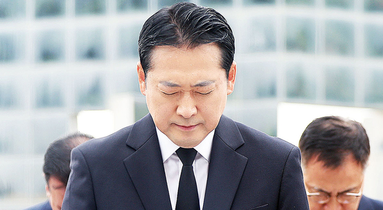 "<b>계엄 사과</b>는 안 하고 남 탓만?" <b>장동혁</b> 대표의 충격 발언!... 