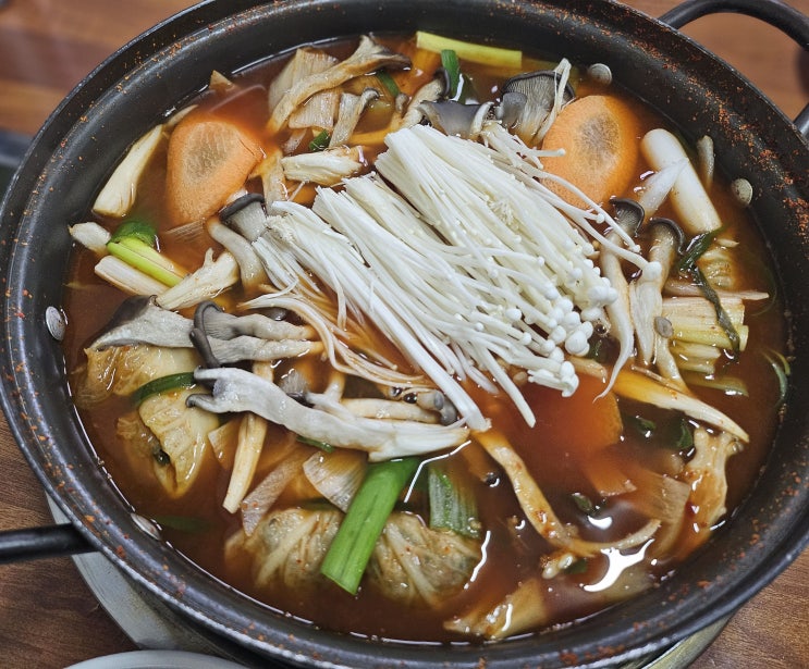  홍성 맛집을 찾아서 1 - 오누이식당(김치말이전골 현지인 맛집)