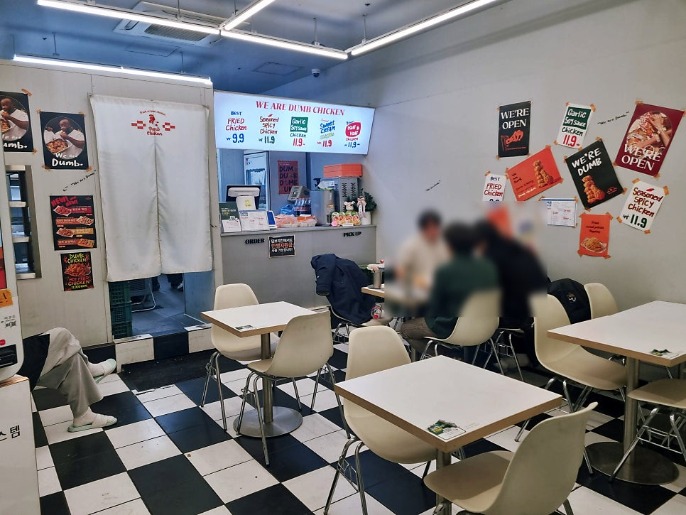 덤브치킨 월성점 사진 6