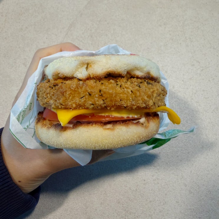  맥모닝 처돌이의 맥도날드 크리스마스 치즈 머핀 솔직한 후기