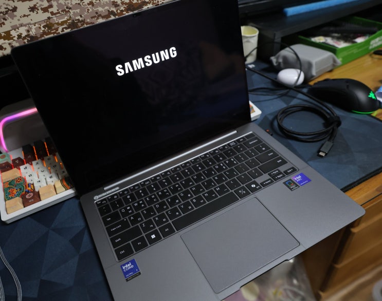  삼성노트북신상 터치감과 디스플레이 모두 굿! 얇고 가볍고 빠른 [Galaxy Book5 PRO]