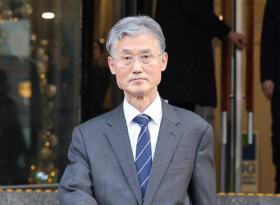 <b>조희대</b> vs 이재명 대통령... 대법원장 임기·탄핵 가능성, <b>사법</b>... 