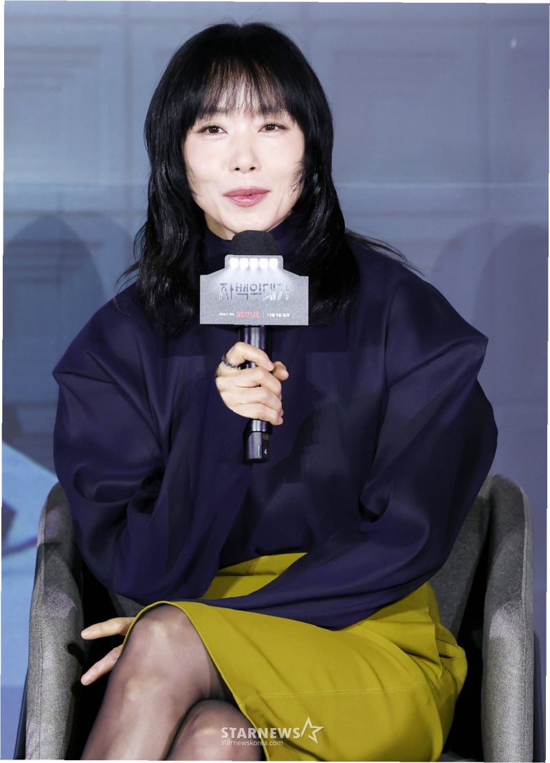 전도연, 김고은과의 10년 만의 재회… 변치 않는 아름다움과 깊어진 연기, '자백의 대가'에서 ....