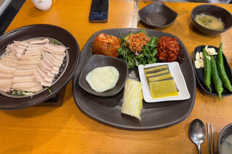 군산 나운동 “원할머니보쌈” & 존맛탱구리 호떡 “법원호떡”