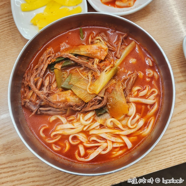  가산디지털단지역 얼큰한 육칼 맛집 육개장인