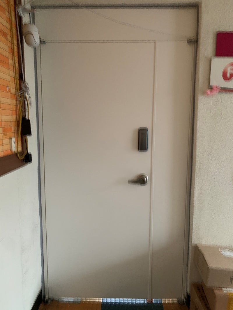 현관문시트지 시공 문틀 필름 수원 장안구 회사 사무실