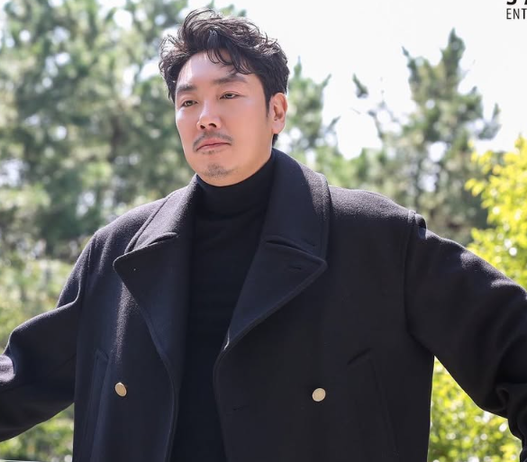 조진웅명품 연기의 대가! 조진웅 프로필, 출연료, 결혼, 배우자, 키, 학력, 재산, 최신근황, 놓....