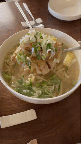 웨이팅 장난 아닌 안국 점심 맛집 닭 요리 전문 호이식