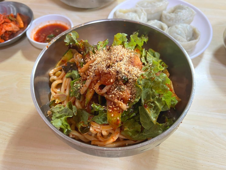  문래동 맛집 이영자 칼비빔국수로 유명한 영일분식