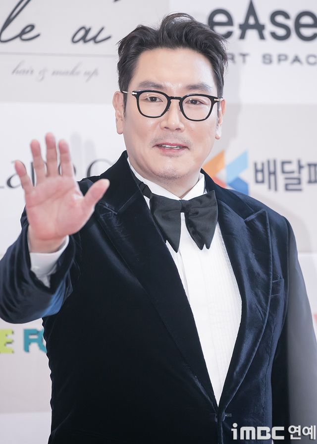 10년 기다린 '시그널2' 어쩌나…조진웅 과거 파묘 '발칵'