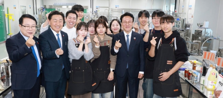 오늘 <b>김민석</b> 국무<b>총리</b>님과... 우리 <b>익산</b>을 찾아주셨습니다.... 