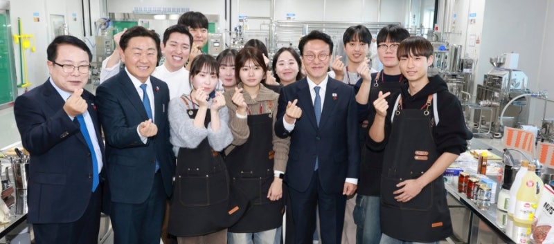 [국무총리와 국토부장관께 강력 건의드렸습니다.] 오늘 김민석 국무총리님과 김윤덕 국토교....