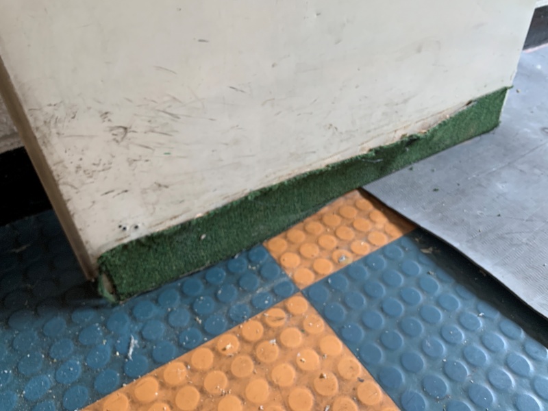 현관문시트지 시공 문틀 필름 수원 영통구 아파트